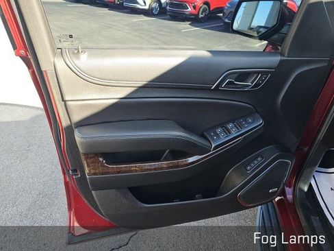 Used 2017 Chevrolet Suburban LT image 34