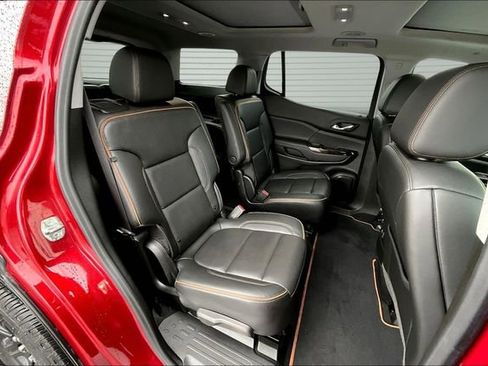 Used 2022 GMC Acadia AT4 w/ Technology Package image 24