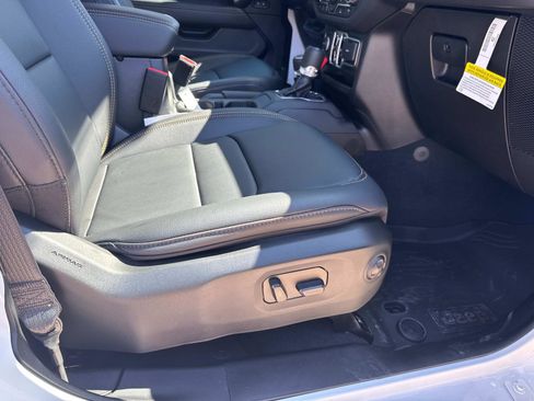 Certified 2025 Jeep Wrangler Unlimited Sahara image 11