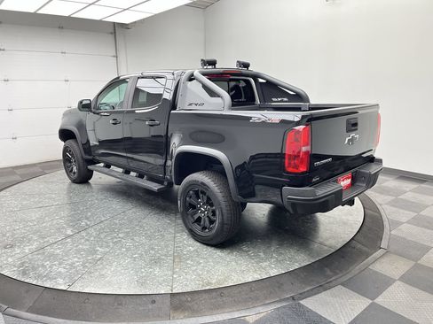 Used 2018 Chevrolet Colorado ZR2 w/ ZR2 Midnight Special Edition AWD/4WD image 2