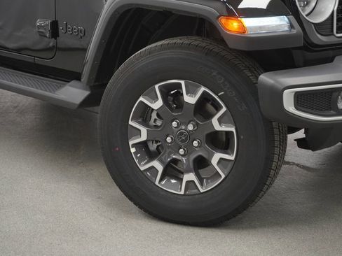 New 2026 Jeep Wrangler Unlimited Sahara AWD/4WD image 4