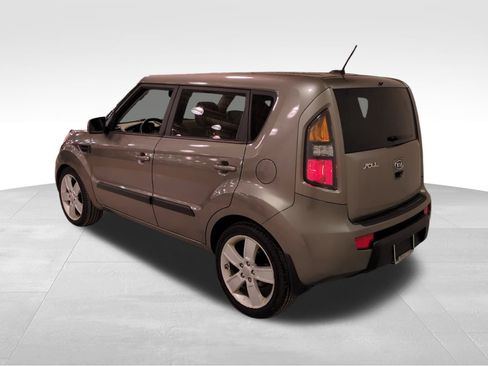Used 2011 Kia Soul ! w/ Premium Pkg image 6