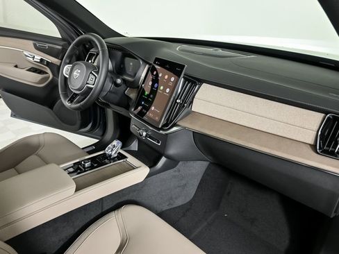 Certified 2026 Volvo XC90 B6 Plus w/ Protection Package Premier image 26