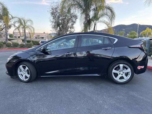 Used 2018 Chevrolet Volt LT image 17