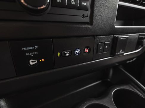 Used 2025 Chevrolet Express 3500 LT w/ LT Preferred Equipment Group RWD image 16