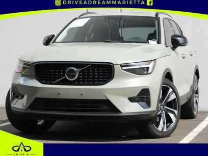Used 2024 Volvo XC40 B5 Ultimate w/ Climate Package