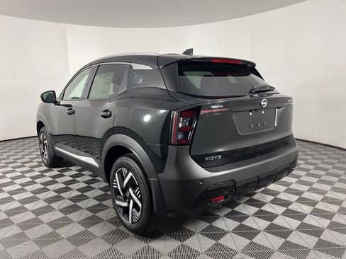 New 2026 Nissan Kicks SV image 7