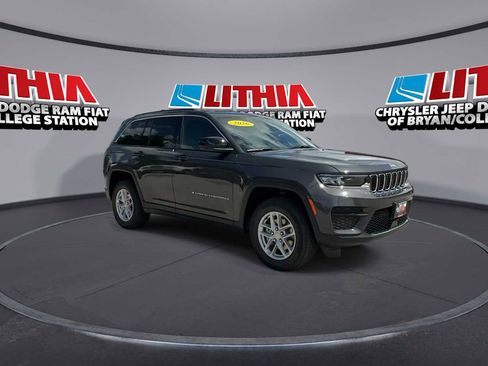 New 2026 Jeep Grand Cherokee Laredo X image 2