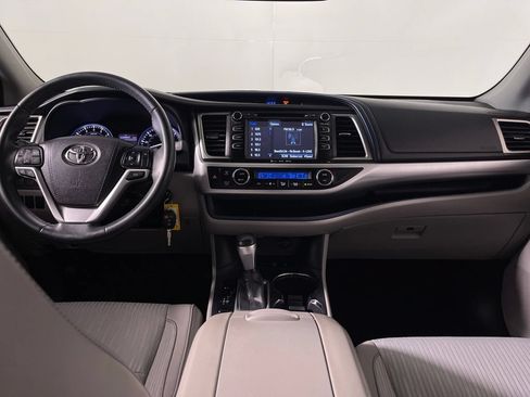 Used 2016 Toyota Highlander Plus AWD/4WD image 14