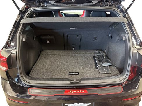 Used 2022 Volkswagen GTI SE FWD image 23