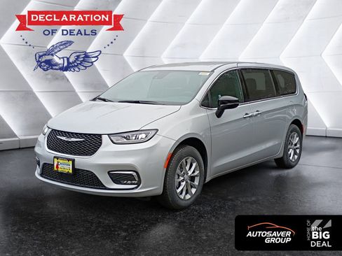 New 2026 Chrysler Pacifica Select image 1