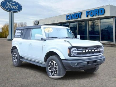Used 2021 Ford Bronco Outer Banks image 1