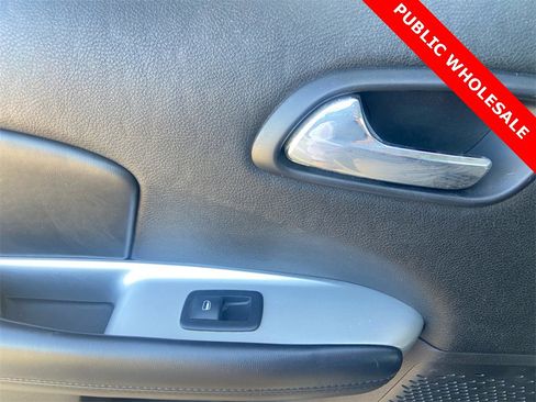 Used 2012 Dodge Journey SXT w/ Flexible Seating Group image 23