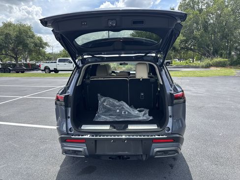 Used 2023 INFINITI QX60 Sensory w/ Vision Package AWD/4WD image 30