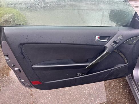 Used 2010 Hyundai Genesis 2.0T image 17