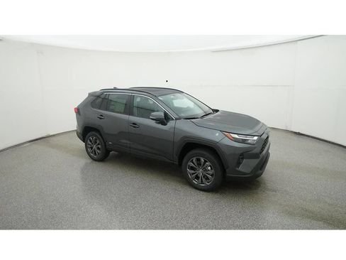 Used 2023 Toyota RAV4 XLE Premium AWD/4WD image 16