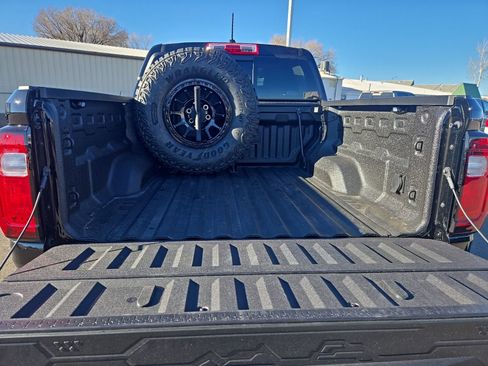 New 2026 GMC Canyon AT4X w/ AT4X AEV Edition image 13