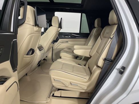 Used 2024 Cadillac Escalade Premium Luxury w/ LPO, Floor Liner Package image 29