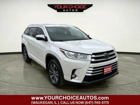 Used 2017 Toyota Highlander XLE image 7