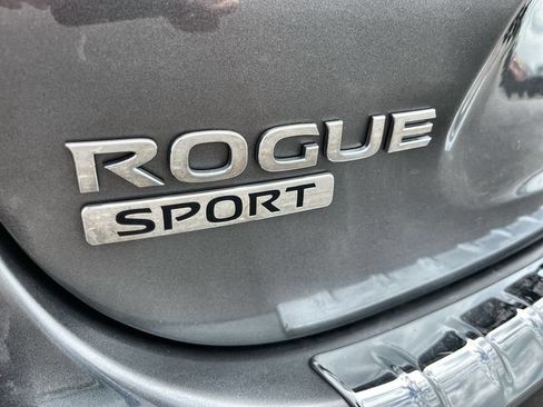 Used 2018 Nissan Rogue Sport SV w/ SV All-Weather Package AWD/4WD image 30