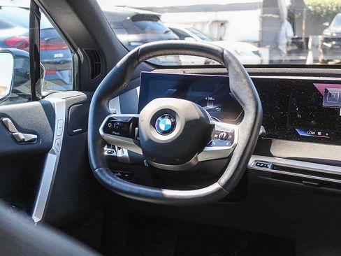 Used 2026 BMW iX xDrive60 w/ Premium Package AWD/4WD image 13