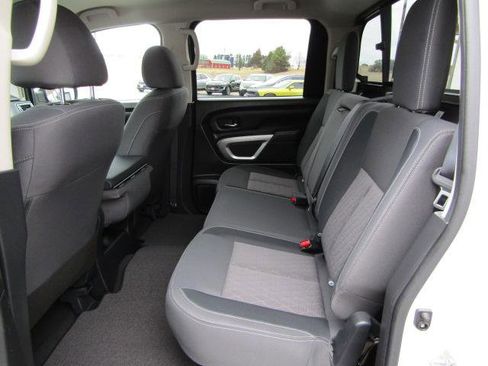 Used 2022 Nissan Titan SV w/ Accessory Utility Package image 17