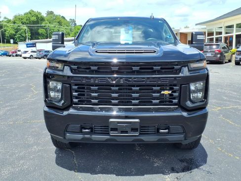 Used 2023 Chevrolet Silverado 2500 Custom w/ Custom Convenience Package AWD/4WD image 2