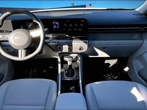 New 2026 Hyundai Kona SE FWD image 2