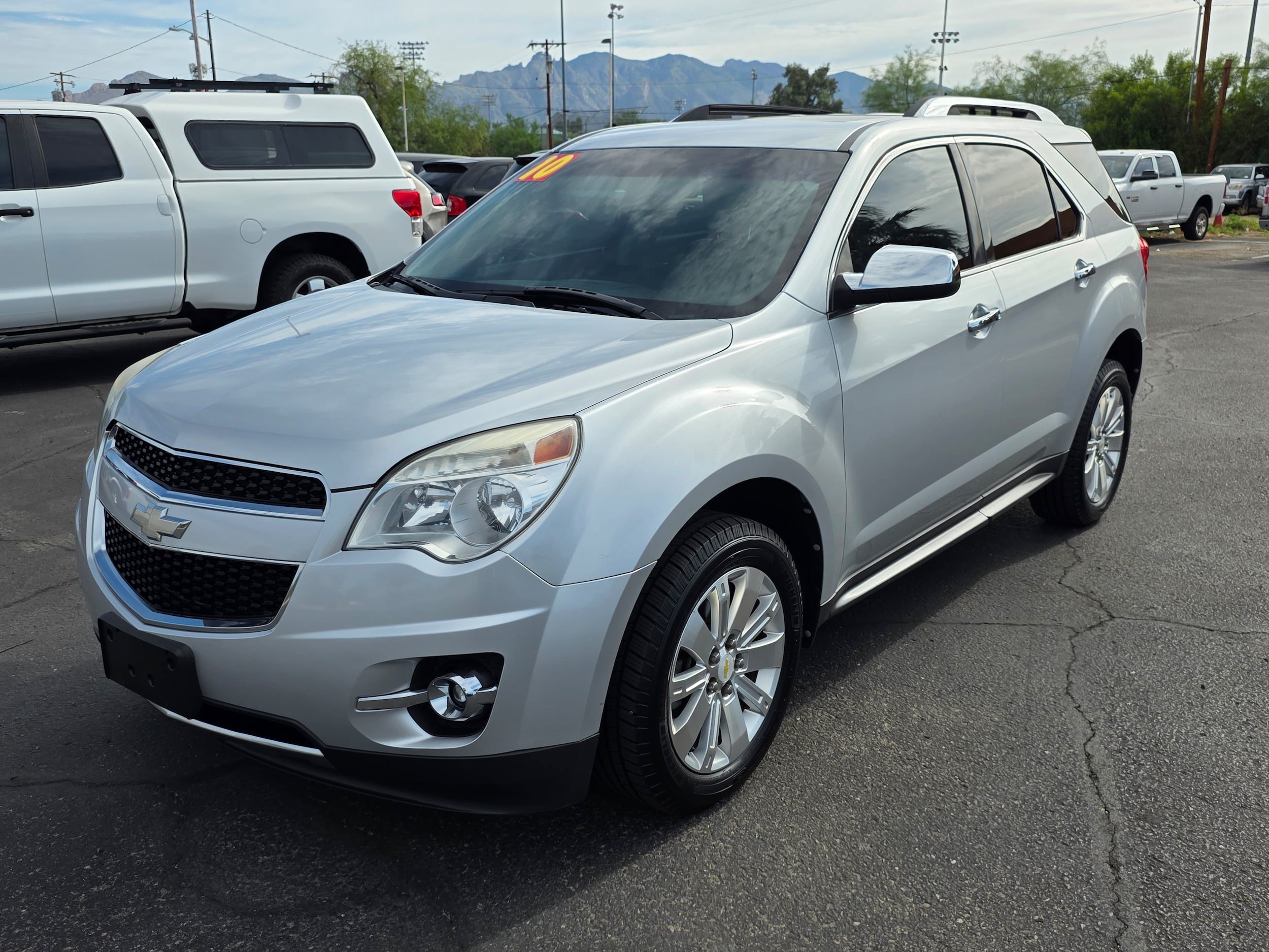 Used 2010 Chevrolet Equinox LT w/ Chrome Appearance Package FWD image 1
