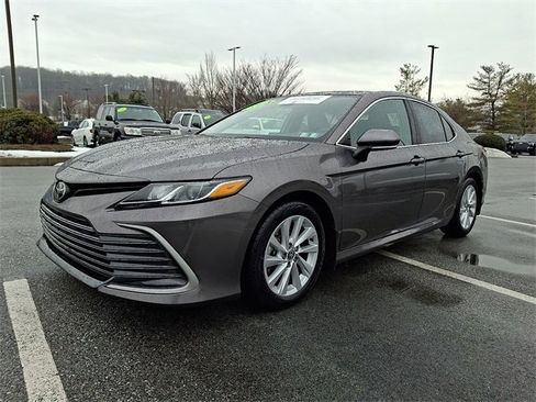 Certified 2023 Toyota Camry LE image 3