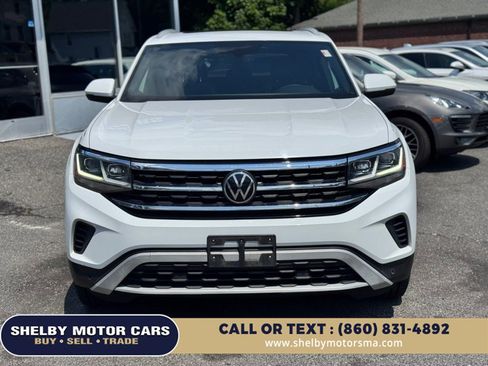 Used 2020 Volkswagen Atlas Cross Sport SE AWD/4WD image 2