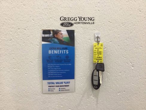 Used 2024 Nissan Frontier SV image 36