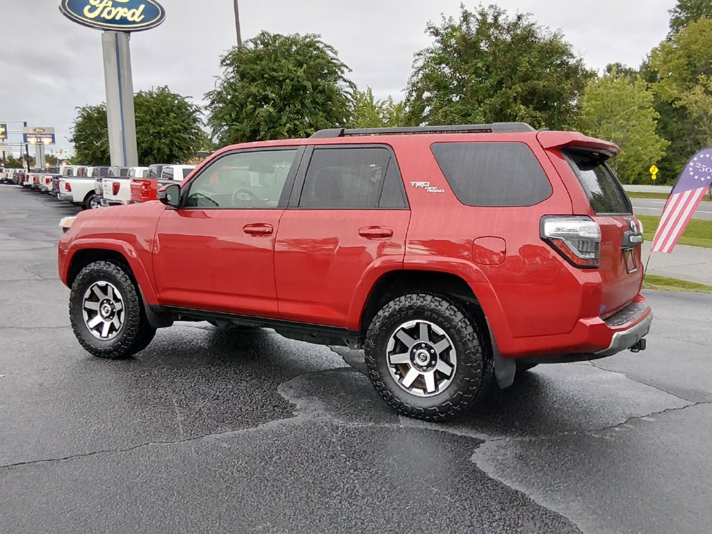 Used 2019 Toyota 4Runner TRD Off-Road AWD/4WD image 6