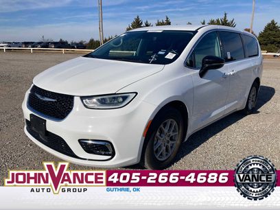 Used 2024 Chrysler Pacifica Touring-L