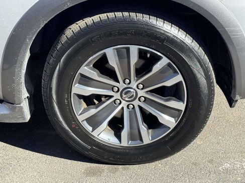 Used 2017 Nissan Armada SL w/ Moonroof Package image 6