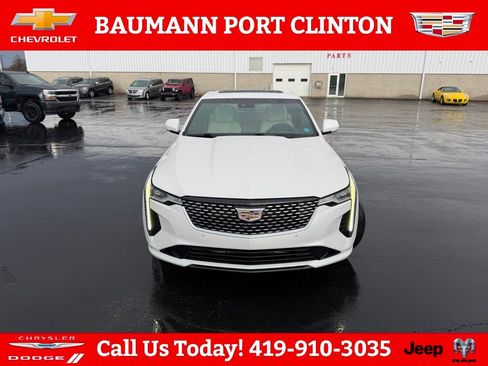 Used 2023 Cadillac CT4 Premium Luxury image 2