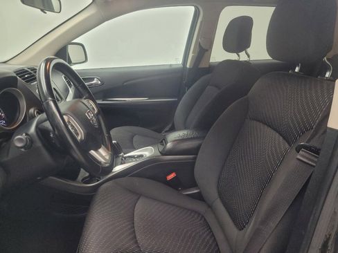 Used 2018 Dodge Journey SE w/ Connectivity Group FWD image 17