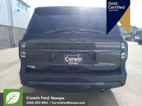Used 2023 Ford Expedition Platinum image 5