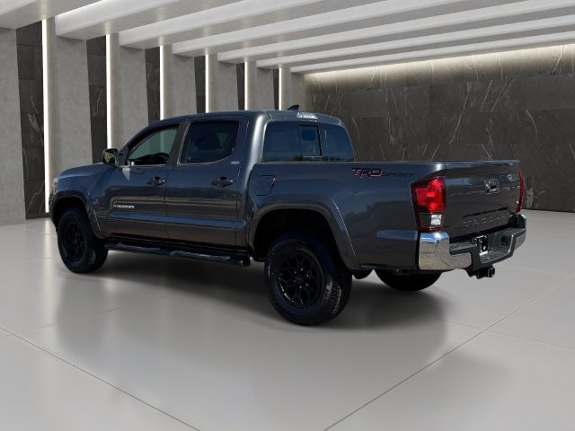 Used 2020 Toyota Tacoma SR5 RWD image 4
