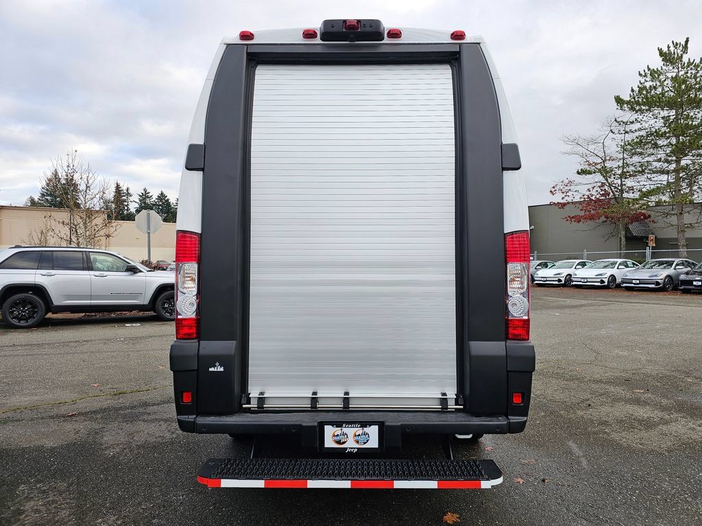 New 2024 RAM ProMaster 3500 w/ Delivery Van Package FWD image 5