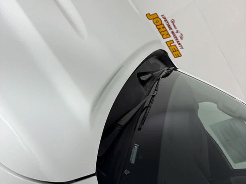 New 2025 Nissan Frontier SV w/ SV Convenience Package image 11