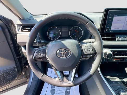 Used 2021 Toyota RAV4 XLE Premium AWD/4WD image 13