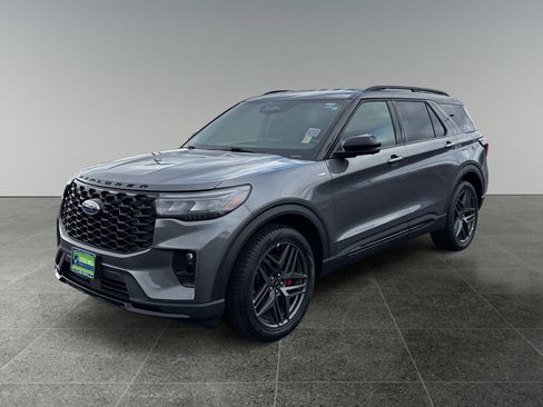 Used 2025 Ford Explorer ST-Line w/ ST-Line Street Pack image 3