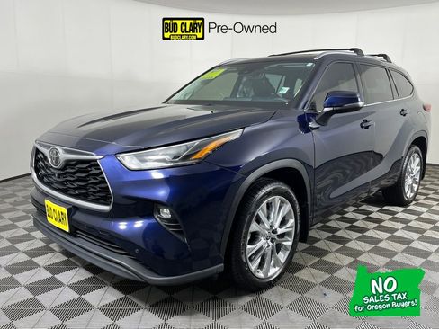 Used 2021 Toyota Highlander Limited image 1