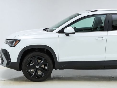 New 2026 Volkswagen Taos SEL image 41