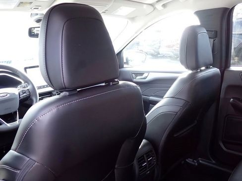 Certified 2024 Ford Escape Platinum image 16