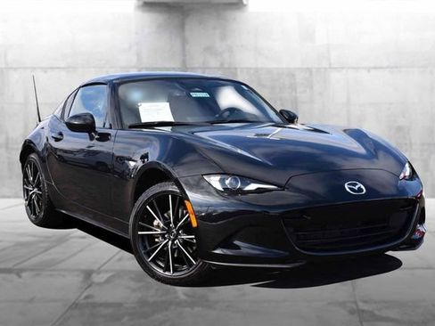 Used 2025 MAZDA MX-5 Miata RF Grand Touring image 2