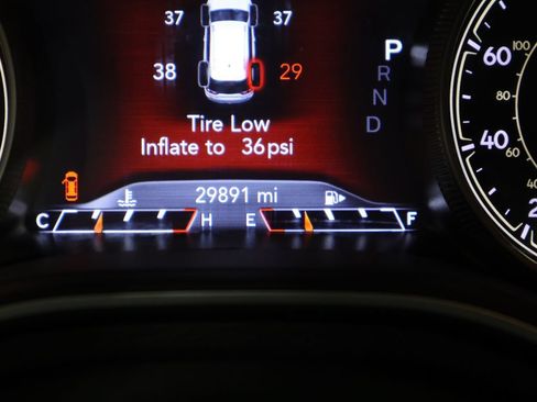 Certified 2022 Jeep Cherokee Latitude Lux AWD/4WD image 37