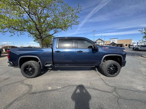 Used 2021 Chevrolet Silverado 2500 LTZ w/ LTZ Plus Package image 3