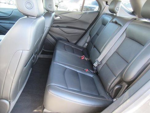 Used 2019 Chevrolet Equinox Premier image 30